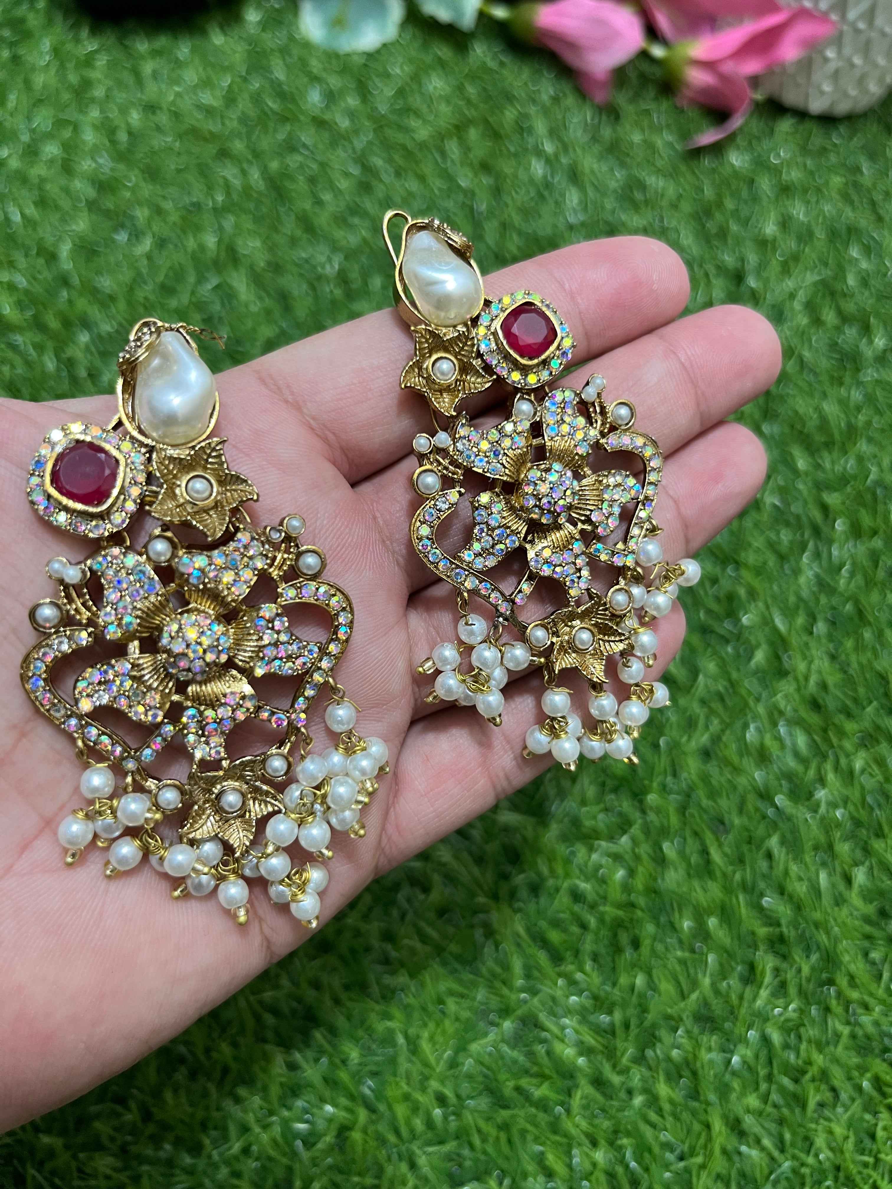 Luxurious Women Choker Set with Mother’s Pearls
