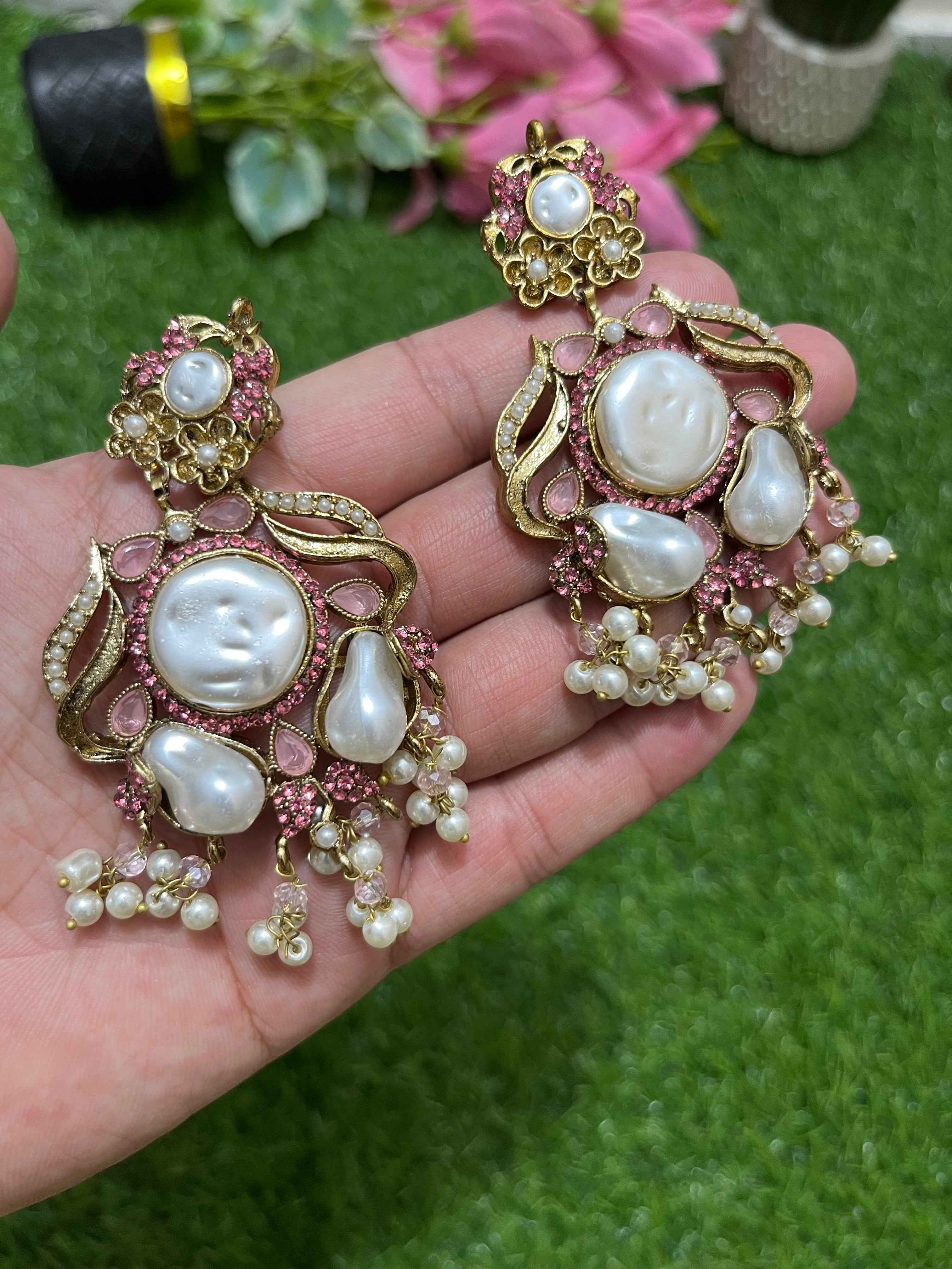 High Quality Choker Set with Mother’s Pearls