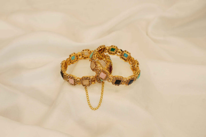 Openable Kara (with Safety Chain)