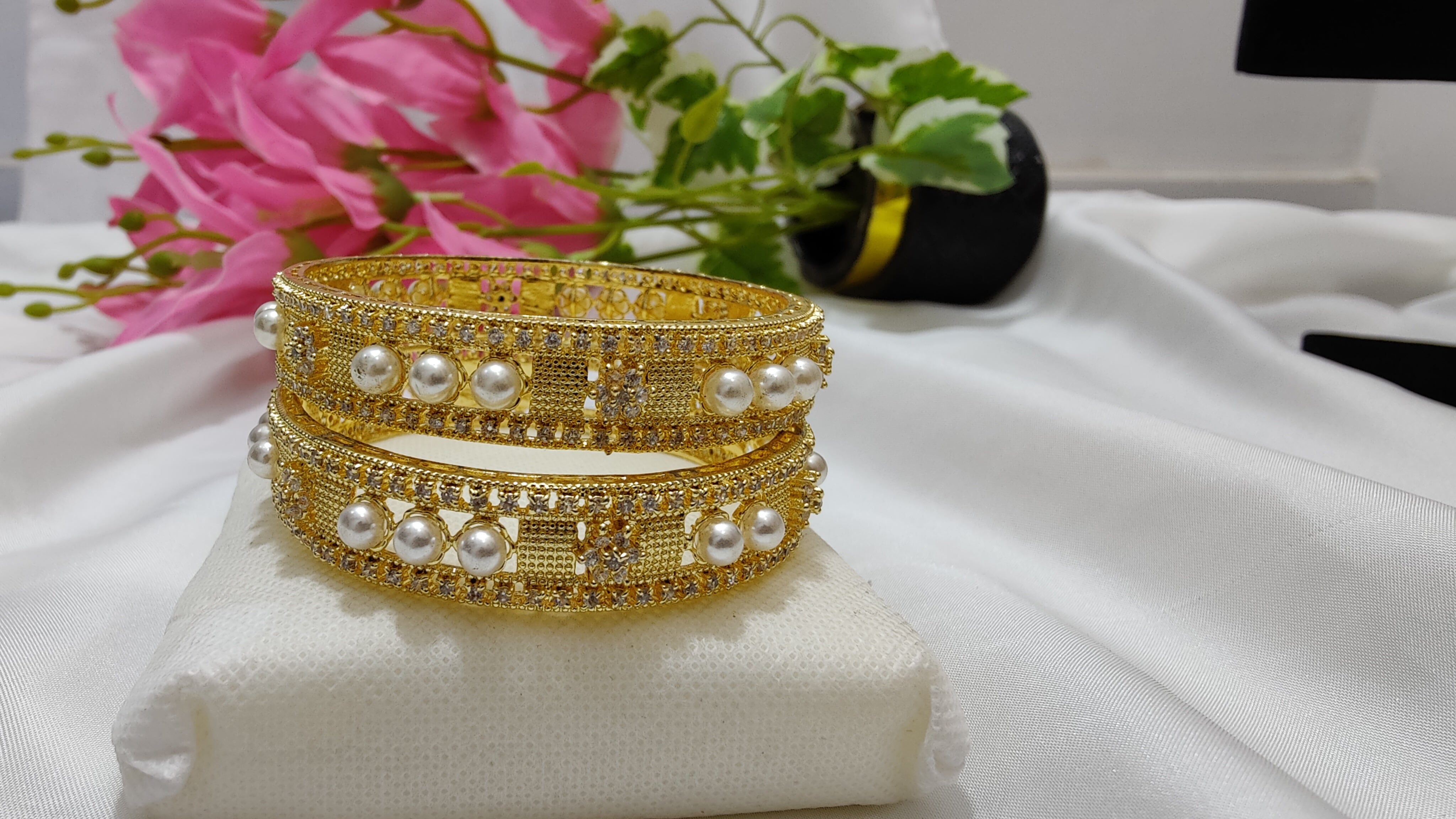 One Carat Elegant Bangle